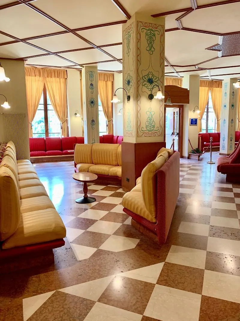 Aparthotel & Residence Palace Ponte Di Legno 3*,