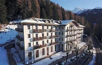 Aparthotel & Residence Palace Ponte Di Legno Italy